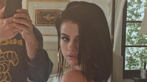 selena gomez tities|Selena Gomez Posed Topless in the Bathtub on Instagram